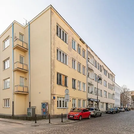 Klimatyczny Z Antresola W Kamienicy 公寓