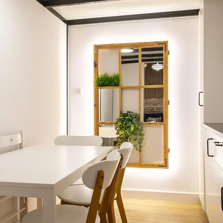 Apartment Klimatyczny Z Antresola W Kamienicy Warsaw