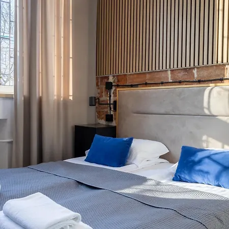 Lägenhet Klimatyczny Z Antresola W Kamienicy Warszawa