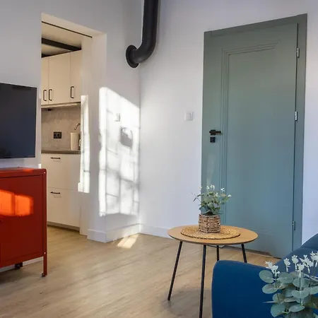 Klimatyczny Z Antresola W Kamienicy Apartmán