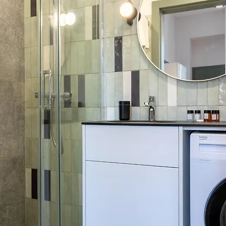 Klimatyczny Z Antresolą W Kamienicy Apartament