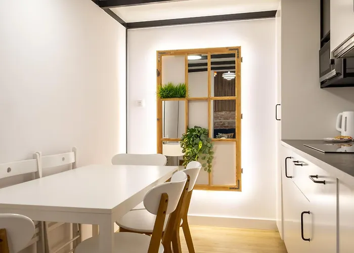 Apartment Klimatyczny Z Antresola W Kamienicy Warschau